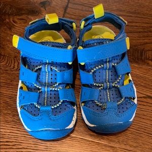 Boy’s Shoes Size 7